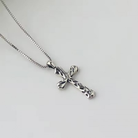 Ella & Pia Cross Hammered Necklace 925 Sterling Silver
