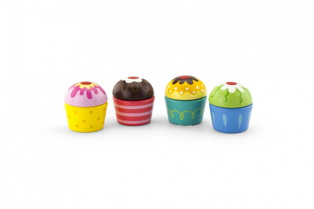 Cup Cakes fra VIGA er et sett med søte cup cakes i tre som passer perfekt for den lille bakeren! 

Server dine gjester cupcakes med forskjellige smaker, farger og pynt. Alle bakverk er håndmalt og laget av fint tre. Inviter til fest og server delikatesser