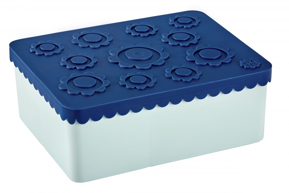 Tre rom, liten yoghurt får plass (for eksempel Tines Junior eller Yoplaits Safari). Passer inni metallkoffertene våre
Trygg BPA-fri plast som elsker oppvaskmaskin
Designet og produsert i Norge