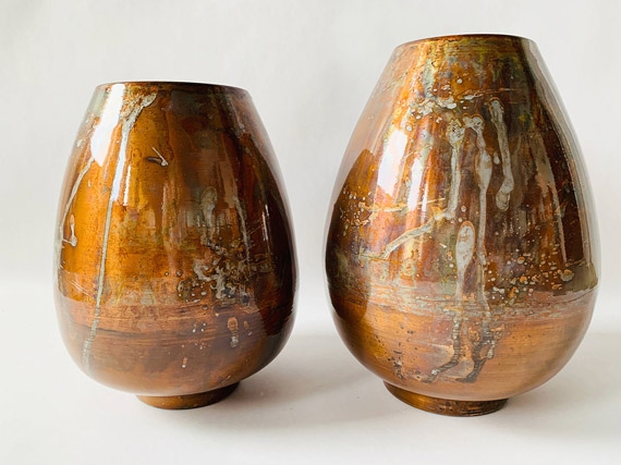 Lekker oval vase i metall fra Trend Design 
Høyde 27 cm
