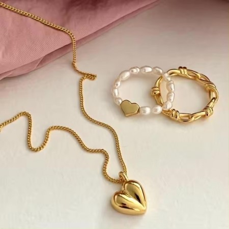 Ella & Pia Oline Heart Necklace 18k Gold