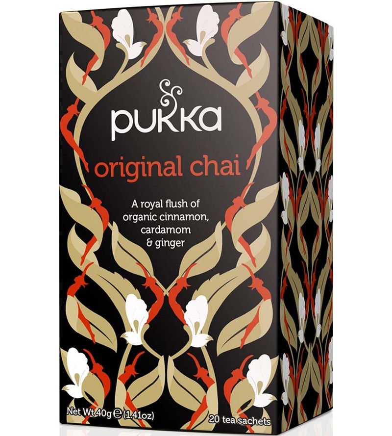 Chai - en eksotisk te-blanding som en gang i tiden var favoritten til de adelige i India. Vår Original Chai er en bukett av varme fra ingefær, glød fra kanel og krydret kardemomme, blandet inn i sort te og smaksatt med lakris. 