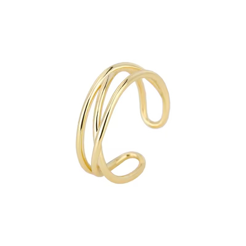 En nydelig justerbar ring fra Ella & Pia. Ringen er laget av 925 Stearling Silver belagt med 18K gull. Ringen veier ca 1,6g. Alle smykkene fra Ella & Pia nikkel- og blyfri.