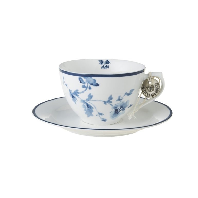 Laura Ashley te-kopp m/skål «China Rose», i blått og hvitt benporselen. Fra Laura Ashley sitt lekre «Blueprint Collectables» servise.